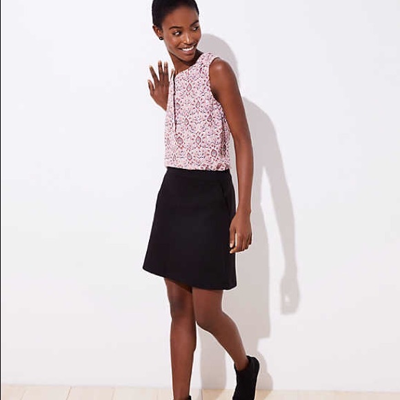 LOFT Dresses & Skirts - Loft Pocket Shift Skirt